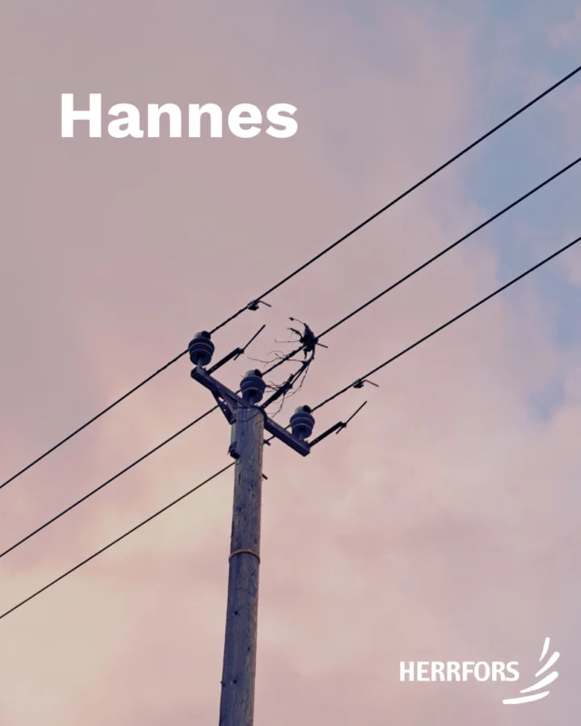 (FI/SVE) Vuodenvaihde oli hieman myrskyisämpi kuin olisimme toivoneet.⁠
⁠
Haluamme esittää lämpimät kiitokset henkilöstöllemme, erityisesti linja-asentajillemme, jotka työskentelivät vaativissa olosuhteissa saadakseen sähköt palautettua mahdollisimman nopeasti.⁠
⁠
Haluamme kiittää myös yhteistyökumppaneitamme hyvästä yhteistyöstä ja arvokkaasta tuesta työn aikana.⁠
⁠
Kiitos myös asiakkaillemme kärsivällisyydestä ja kannustavasta palautteesta. Se merkitsee paljon kiireisimpinä hetkinä.⁠
⁠
KIITOS ymmärryksestänne ❤️⁠
⁠
//⁠
⁠
Årsskiftet blev lite mer stormigt än vi hade önskat.⁠
⁠
Vi vill rikta ett stort tack till vår personal, särskilt våra linjemontörer, som arbetade hårt i krävande förhållanden för att få elen tillbaka så snabbt som möjligt.⁠
⁠
Vi vill också tacka våra samarbetspartners för gott samarbete och värdefullt stöd under arbetet.⁠
⁠
Tack dessutom till er kunder för ert tålamod och för den uppmuntrande feedback vi fått. Det betyder mycket när det är som mest intensivt.⁠
⁠
TACK för er förståelse ❤️⁠
⁠
#herrfors #hannesmyrsky #stormenhannes #hannes